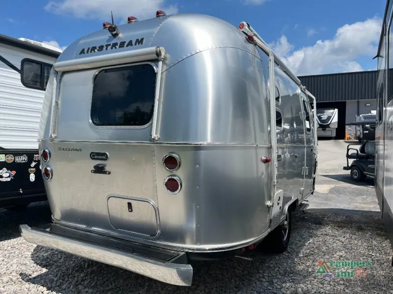 2024 Airstream Caravel 19CB - Photo 3
