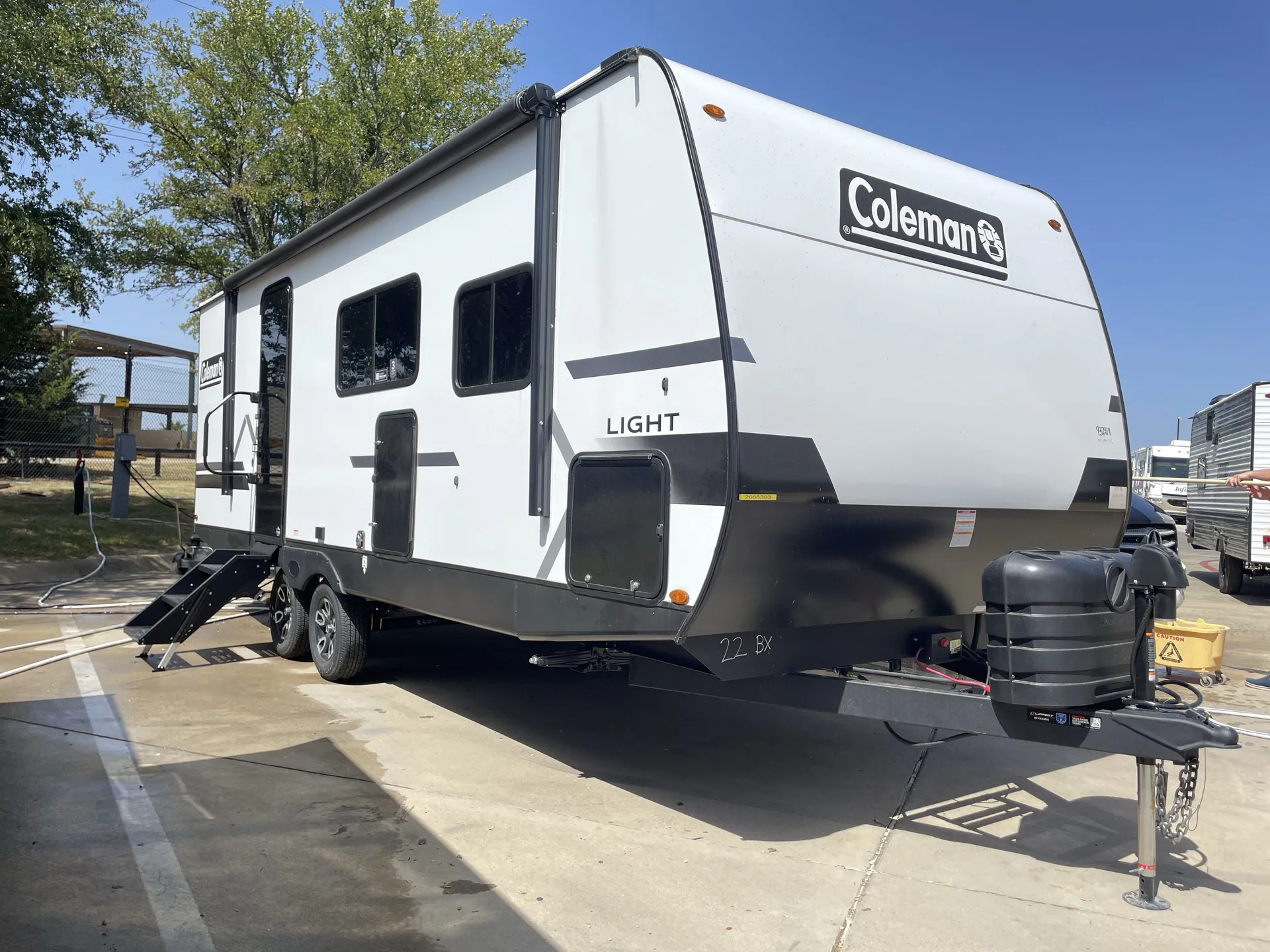 2027 Keystone Coleman Light 22BX - Photo 2