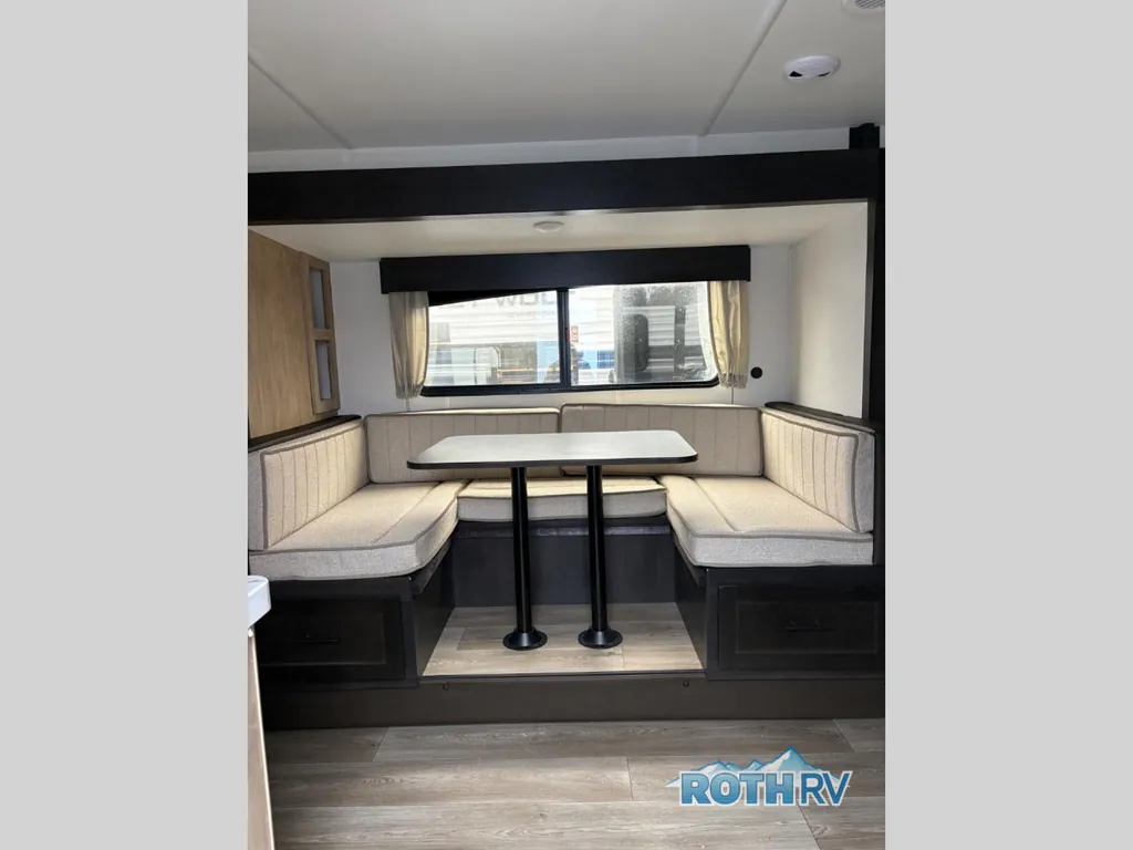 2027 Forest River Cherokee Grey Wolf 23MK, Photos photo 5