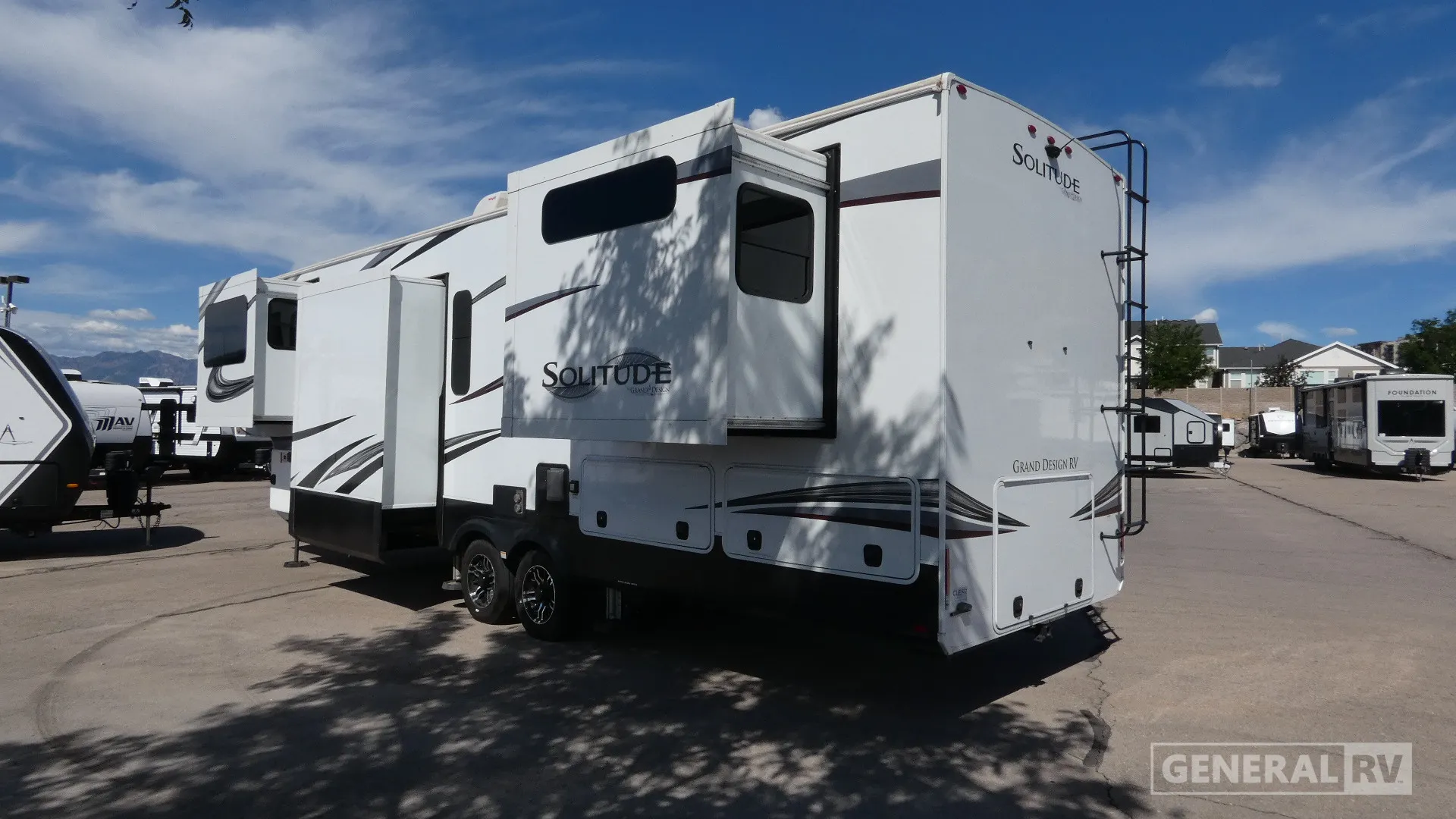 2022 Grand Design Solitude 346FLS - Photo 4