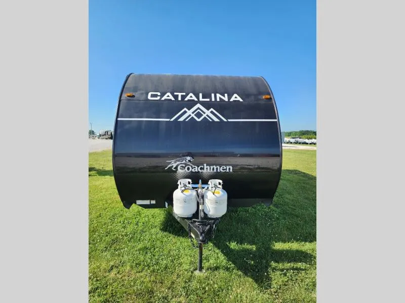 2025 Coachmen Catalina Summit Series 8 211BH - Photo 3