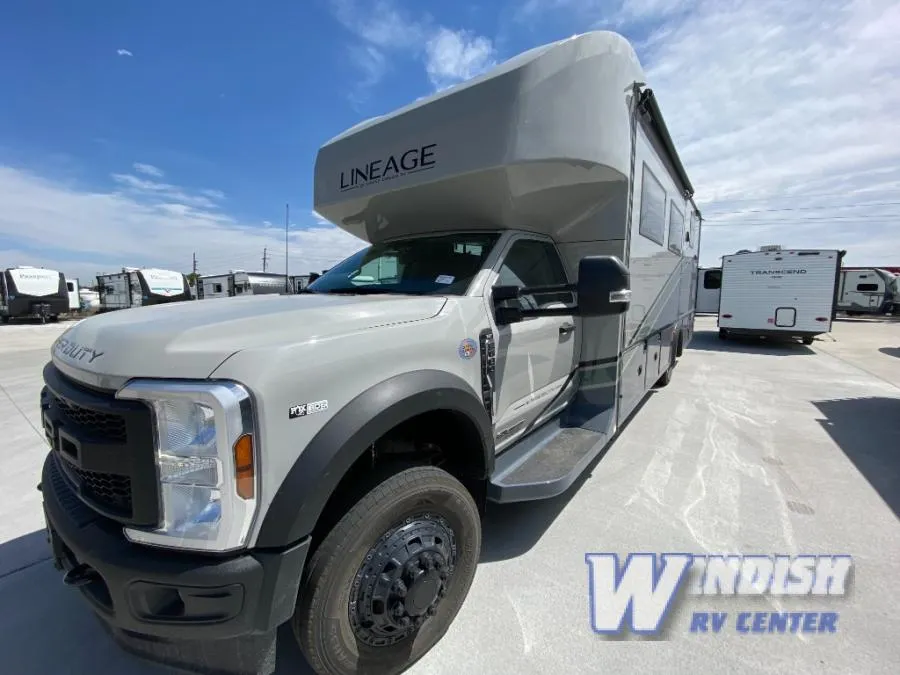 2026 Grand Design Lineage Series F 31ZW - Photo 4