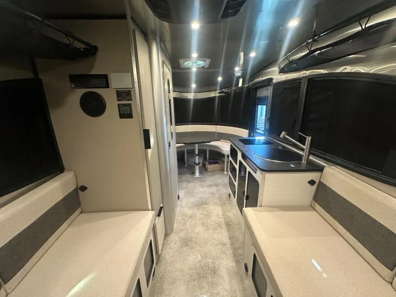 2026 Airstream Basecamp Xe 20XE - Photo 2