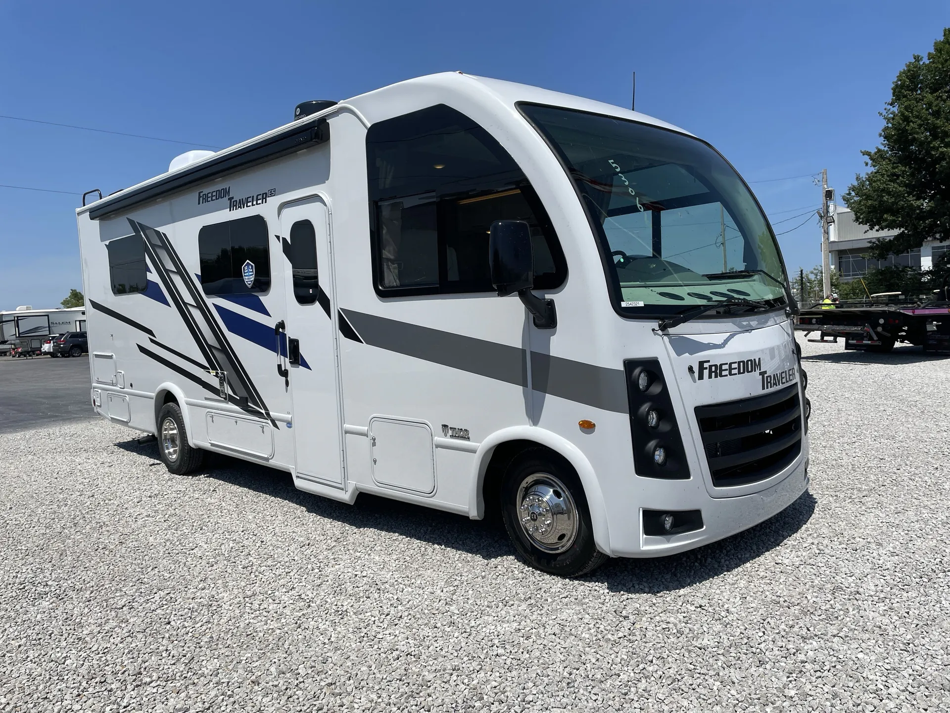 2026 Thor Motor Coach Freedom Traveler A26 - Photo 2