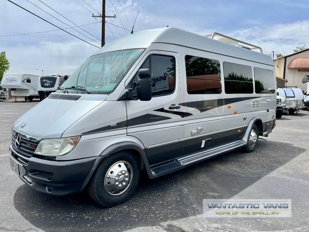 2004 Interstate Mercedes Benz Sprinter RK - Main photo