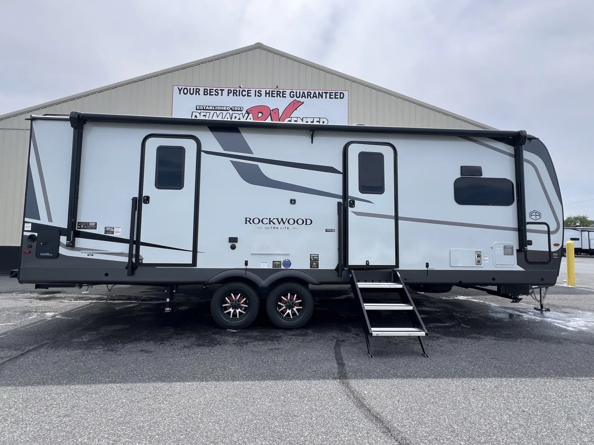 2027 Forest River Rockwood Ultra Lite 2608BS