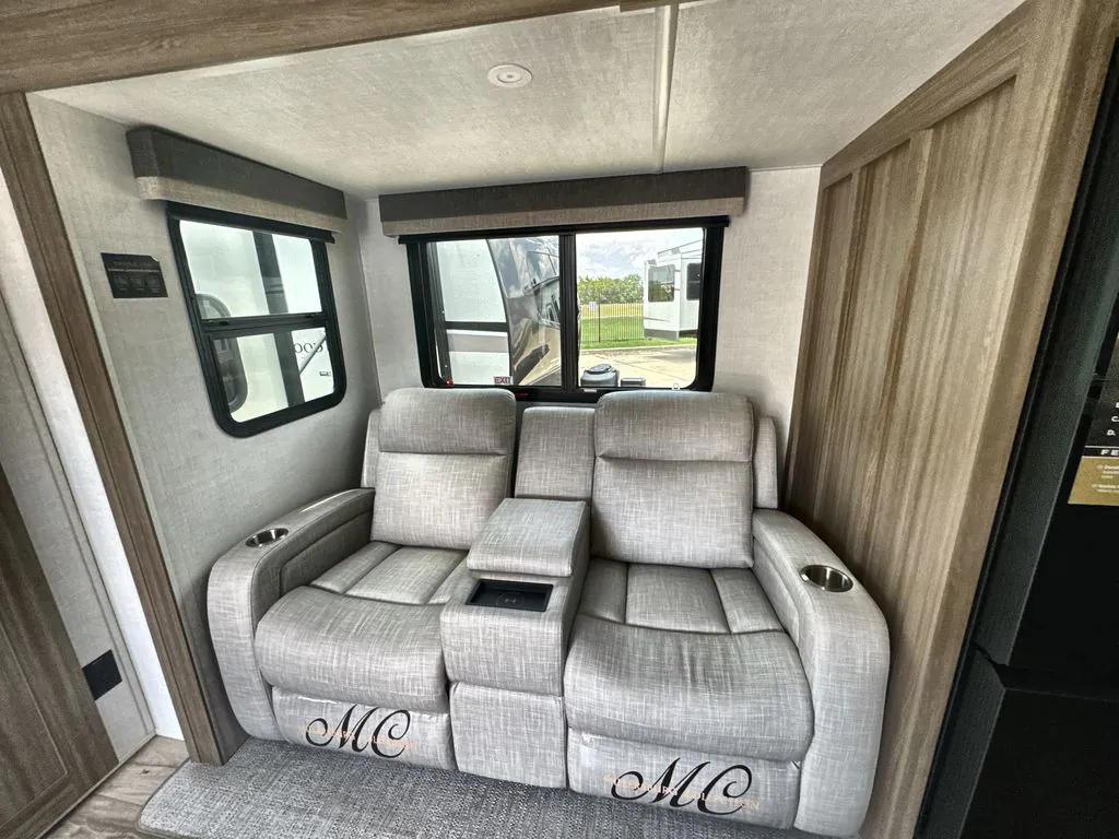 2027 Forest River Rockwood Mini Lite 2523MBR — Photo 5