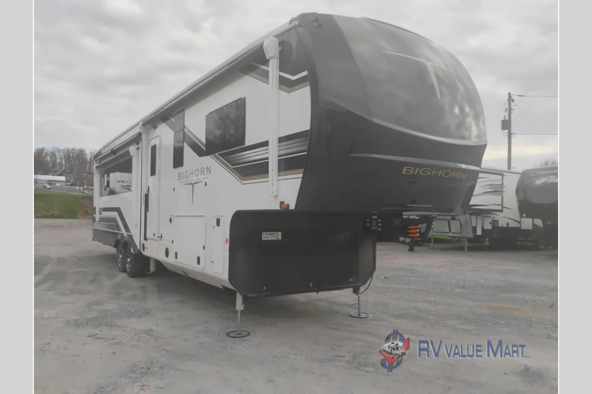 2026 Heartland Bighorn 38RE - Photo 2