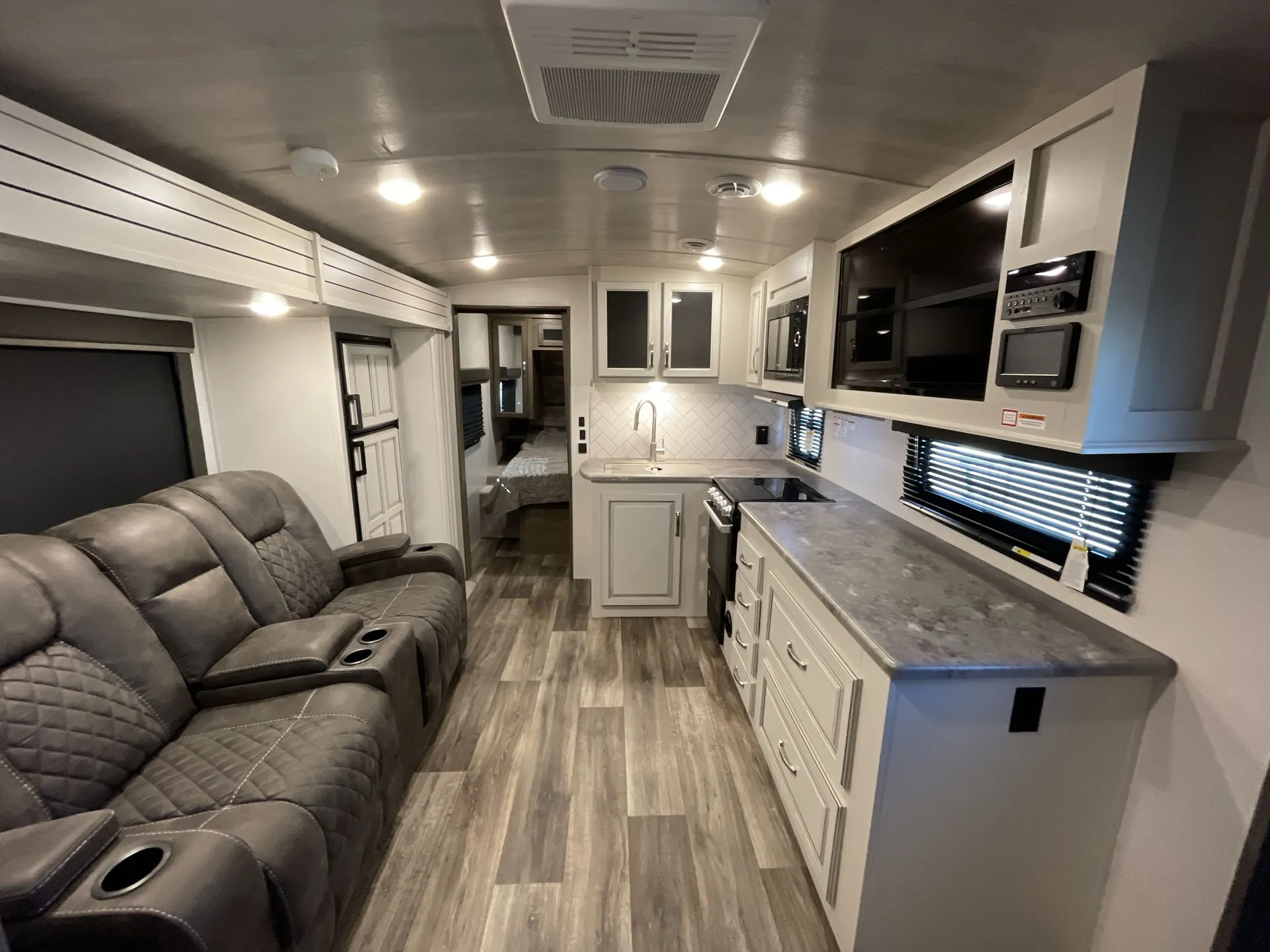 2021 Keystone Cougar Half-Ton 25DBSWE - Photo 3