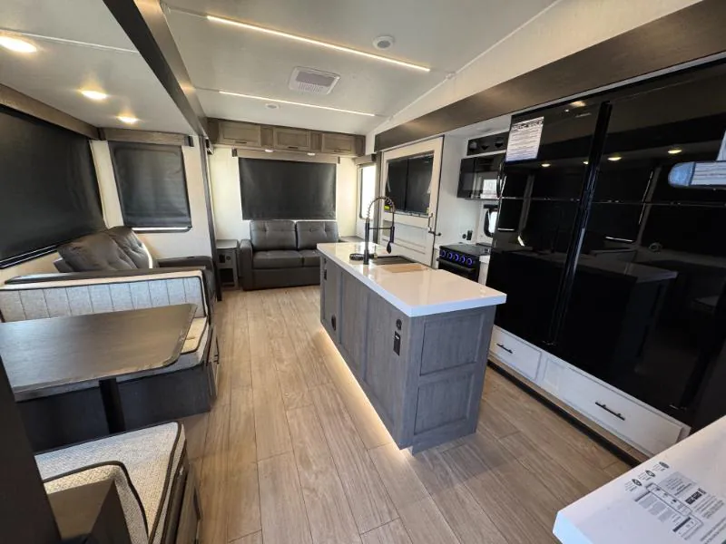 2026 Forest River Cherokee Arctic Wolf Suite 3650 SUITE - Photo 4