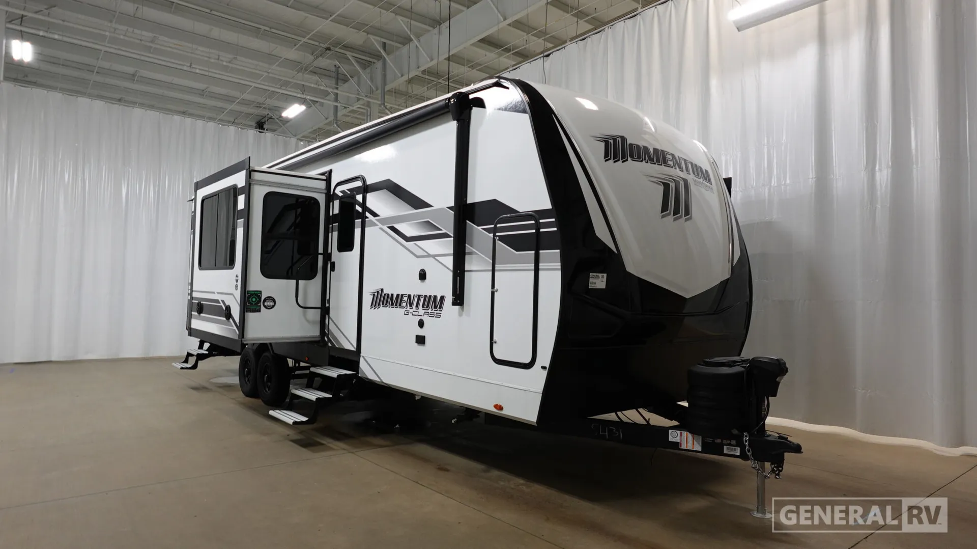 2026 Grand Design Momentum G-Class 31G - Photo 2