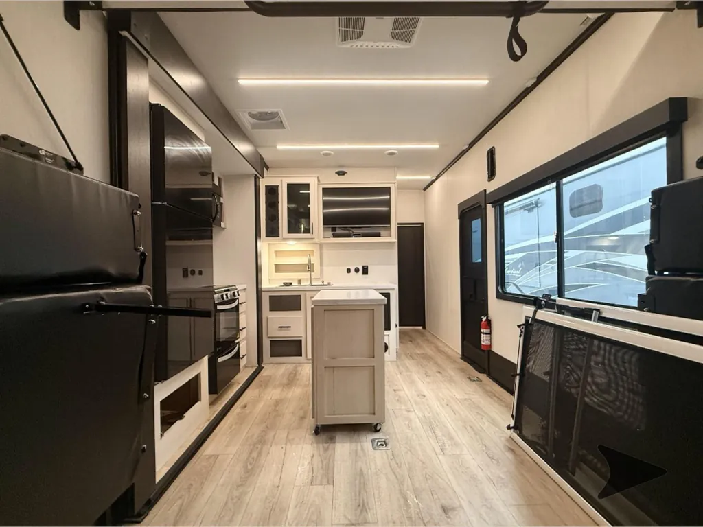 2025 Forest River Vengeance Rogue Armored 26L140, Photos photo 21
