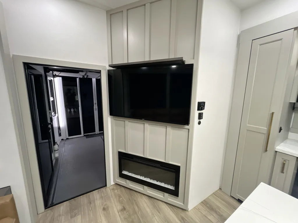 2024 Brinkley Model G 3500, Photos photo 14