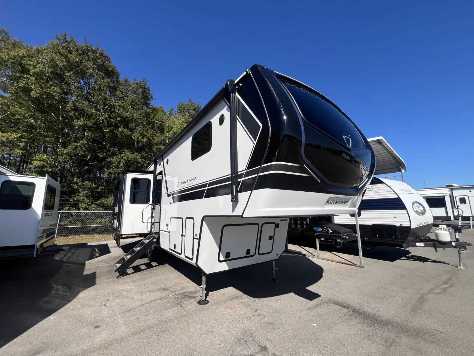 2026 Keystone Rv Monatana High Country 295RL - Photo 2