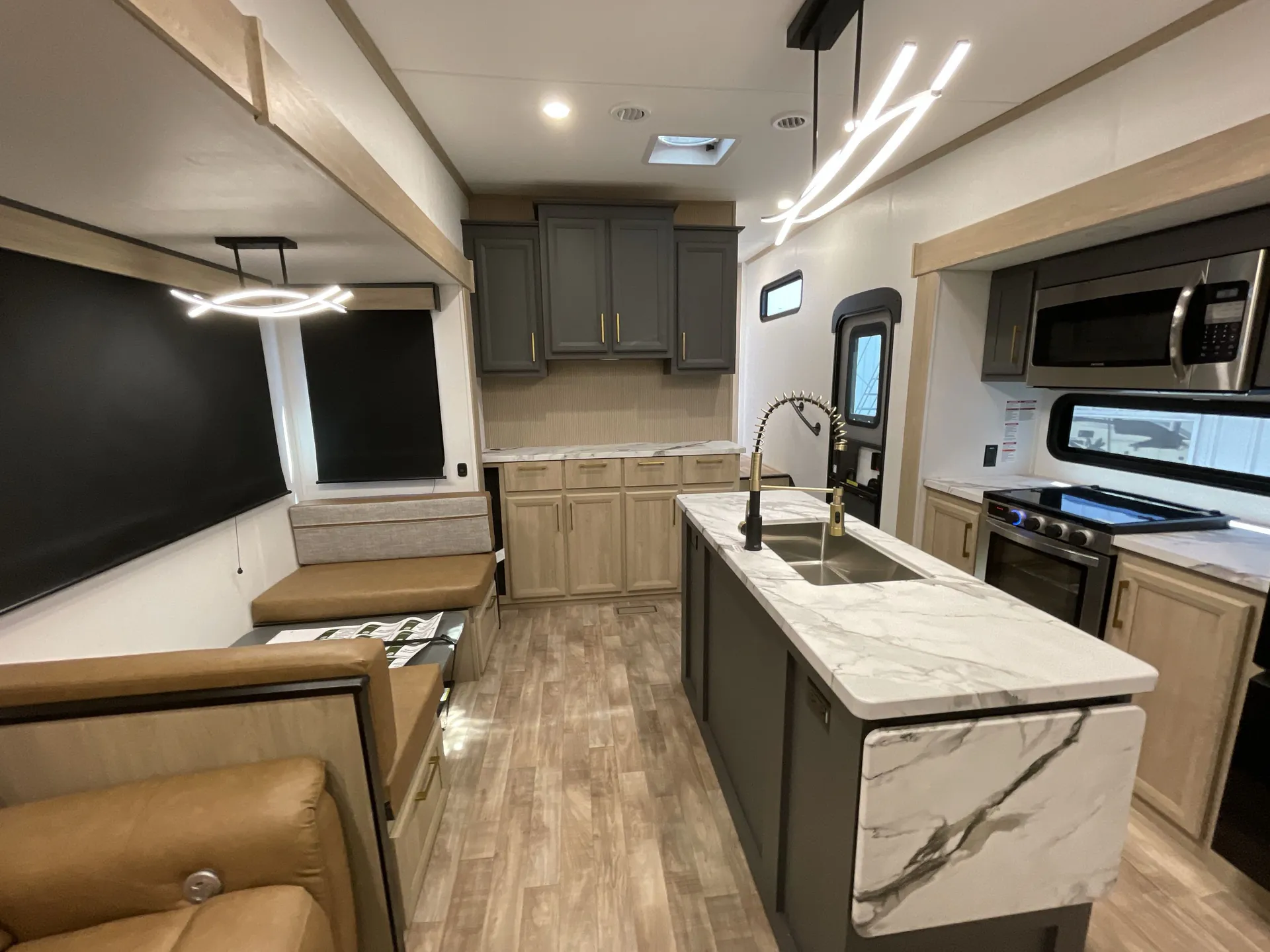 2026 k-z rv Ridgeway 35BH - Photo 4