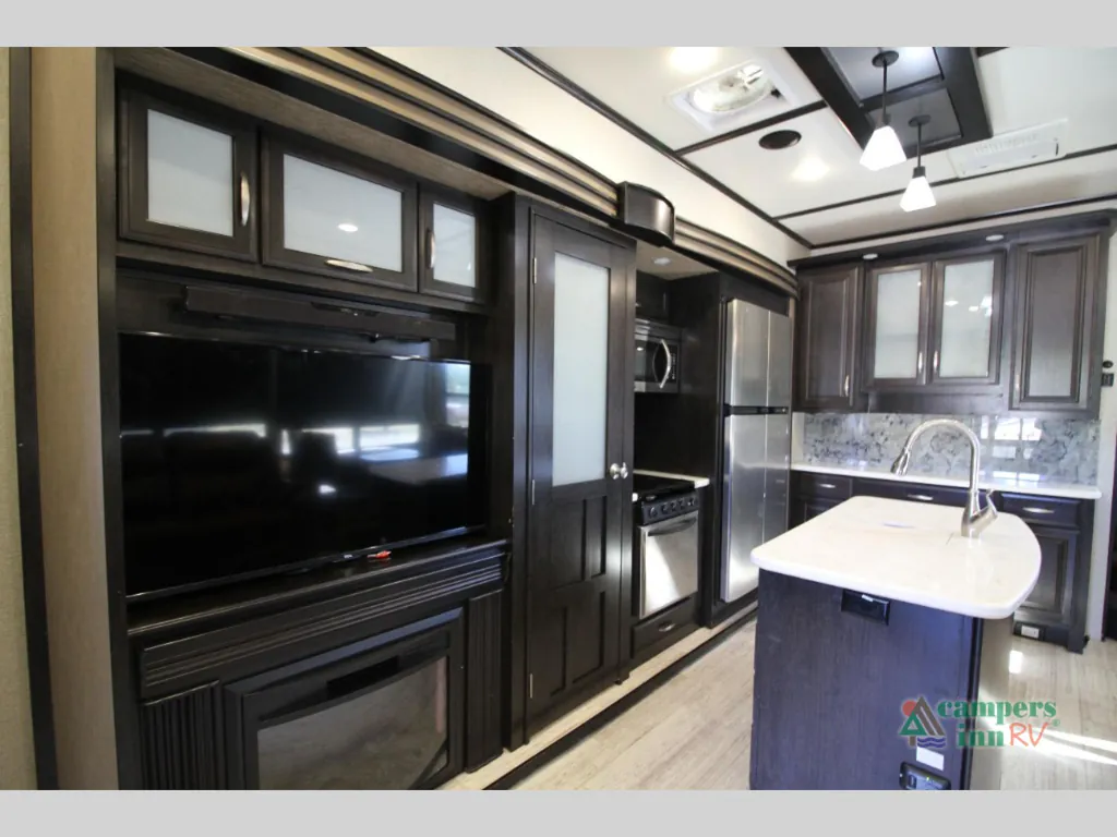 2016 Grand Design Momentum 380TH, Photos photo 47
