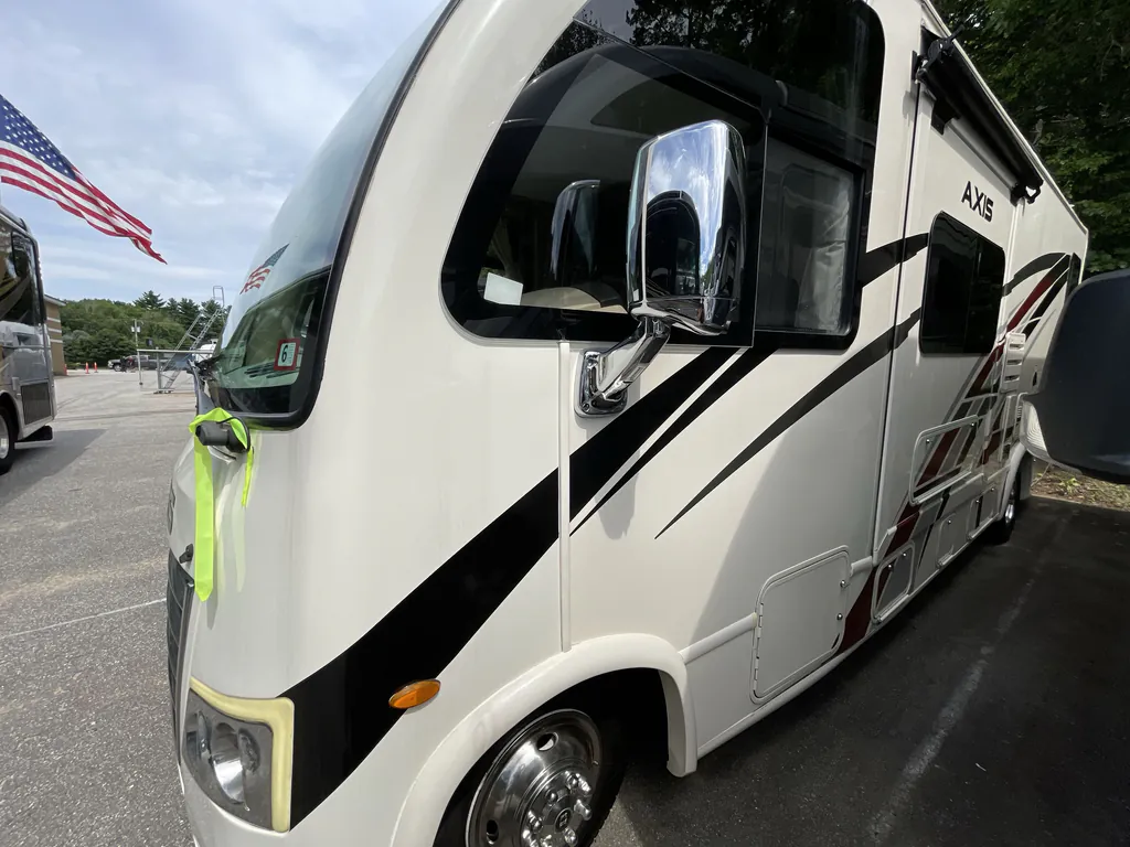 2022 Thor Motor Coach Axis 24.3, Photos photo 4