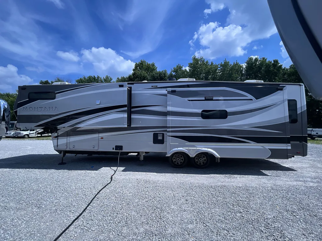 2022 Keystone Montana 3813MS, Photos photo 4