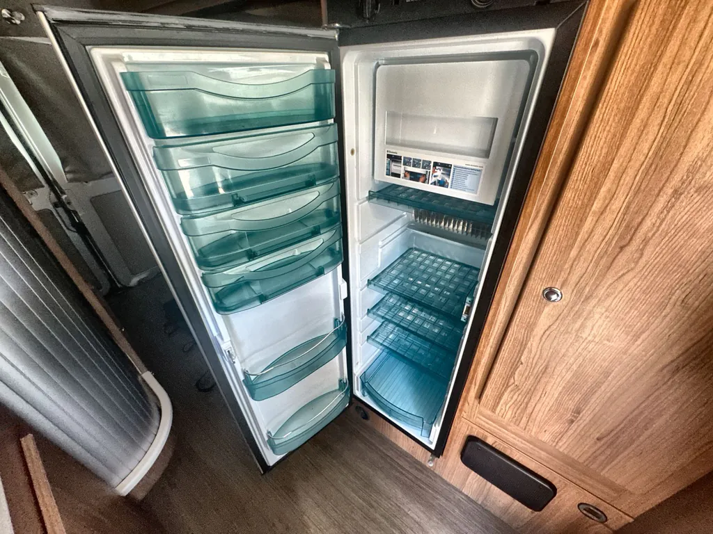 2017 Winnebago Travato 59G, Photos photo 14