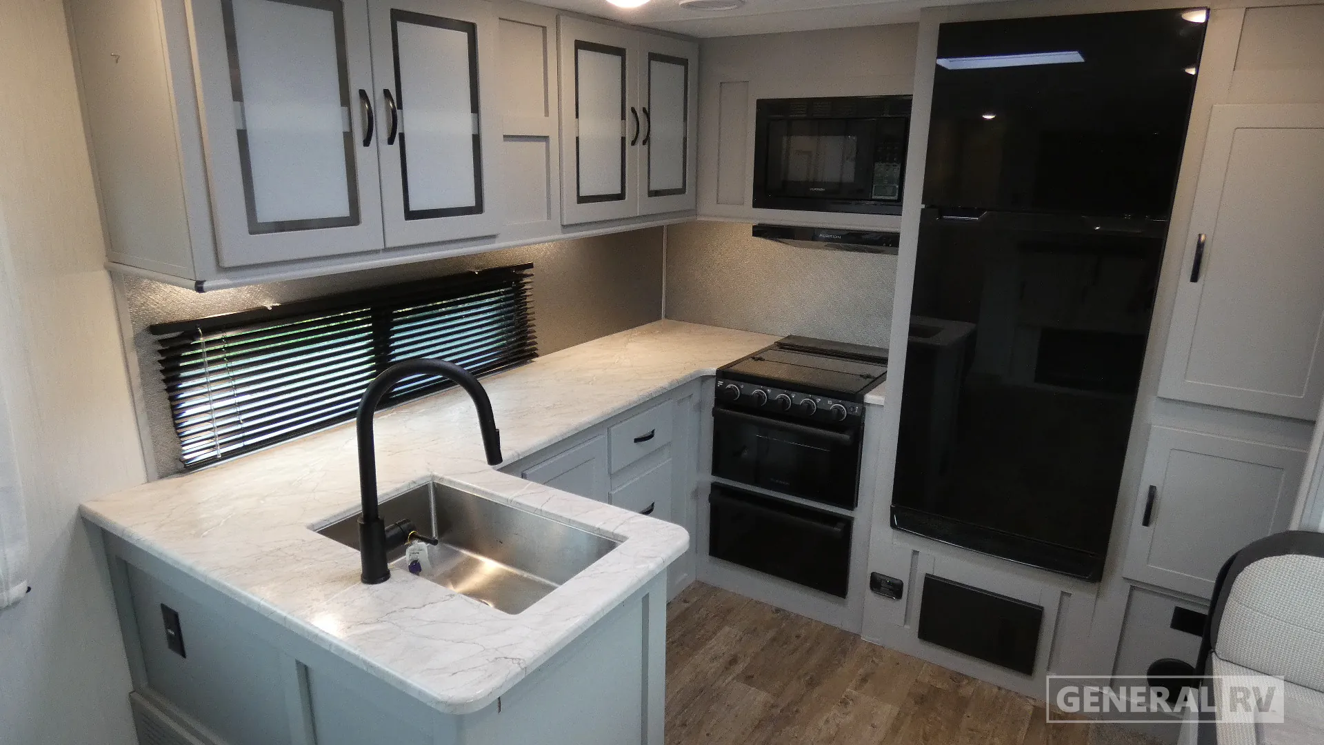 2023 Forest River Vibe 26RK — Photo 6