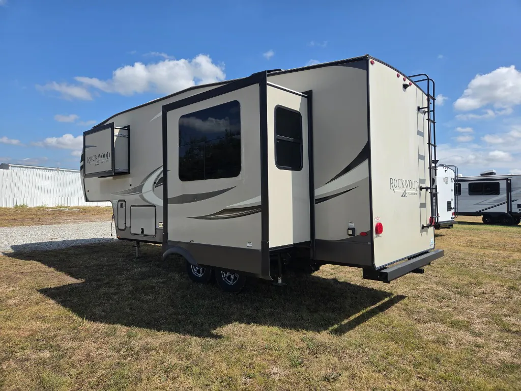 2021 Forest River Rockwood Ultra Lite 2445WS - Photo 4