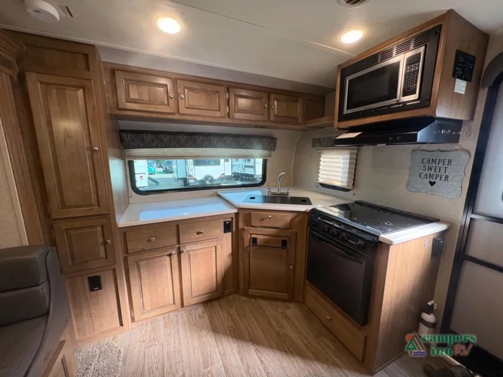 2018 Forest River Flagstaff Micro Lite 25FKS, Photos photo 9