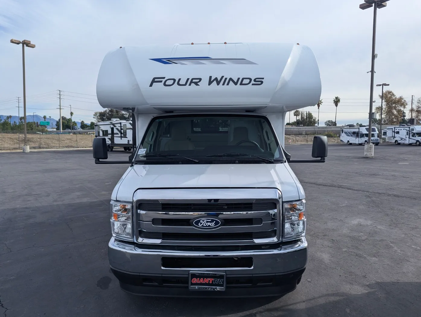 2026 Thor Motor Coach Four Winds 19Z - Photo 3