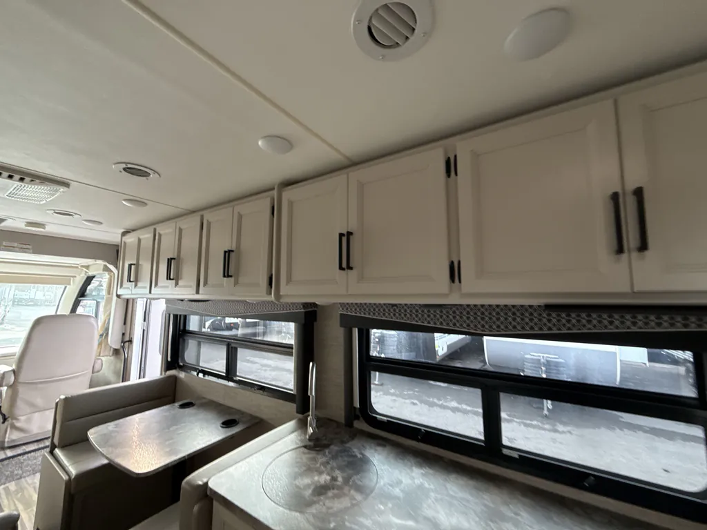 2023 Thor Motor Coach Vegas 24.3, Photos photo 21