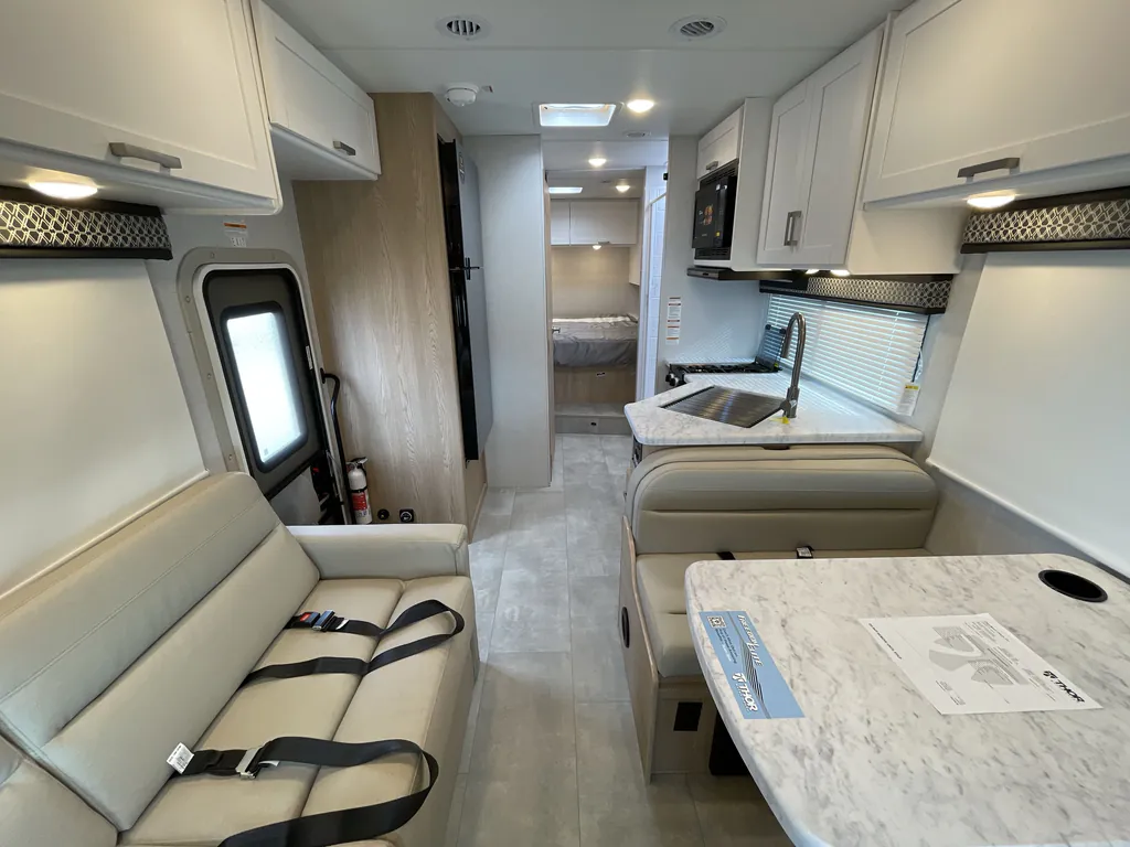 2026 Thor Motor Coach Freedom Elite 28HZ, Photos photo 2