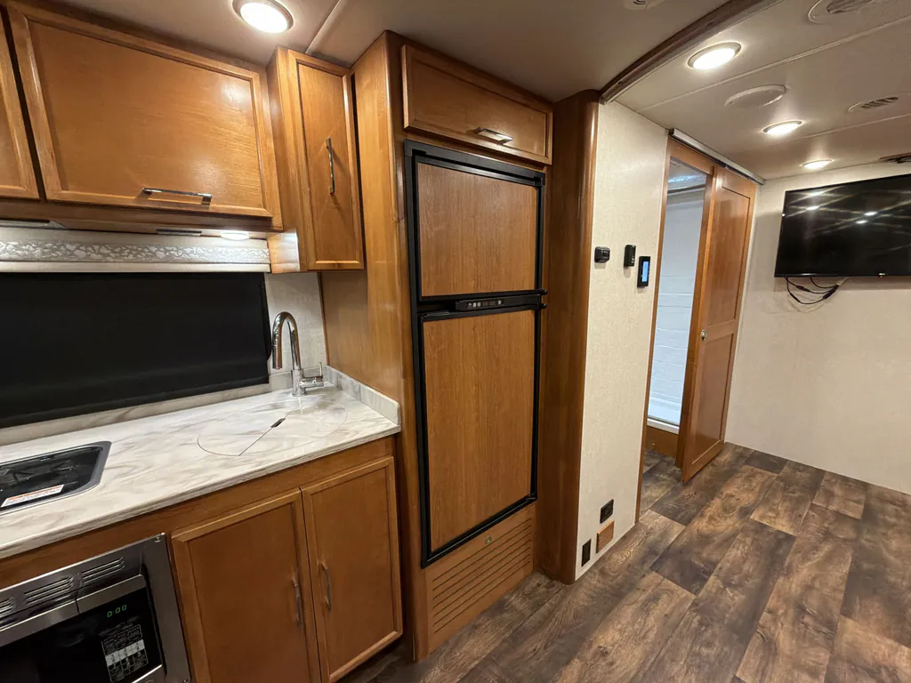 2019 Tiffin Wayfarer 24 FW, Photos photo 7