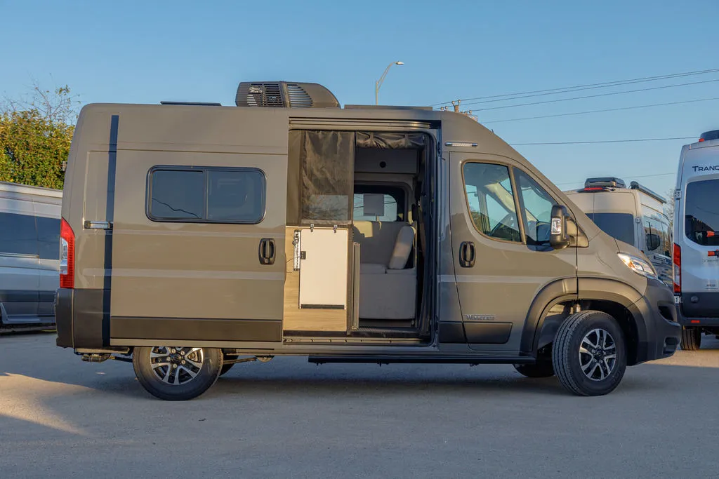 2025 Winnebago Solis Pocket 36B - Photo 3