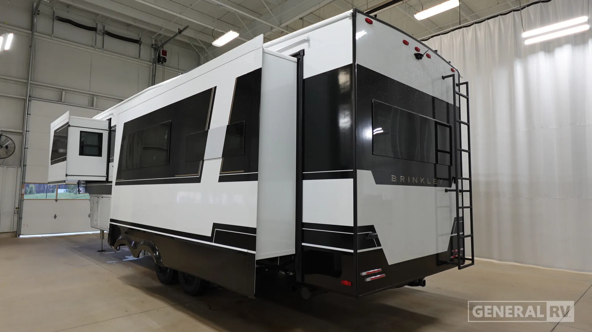 2026 Brinkley Model Z 3200 - Photo 4