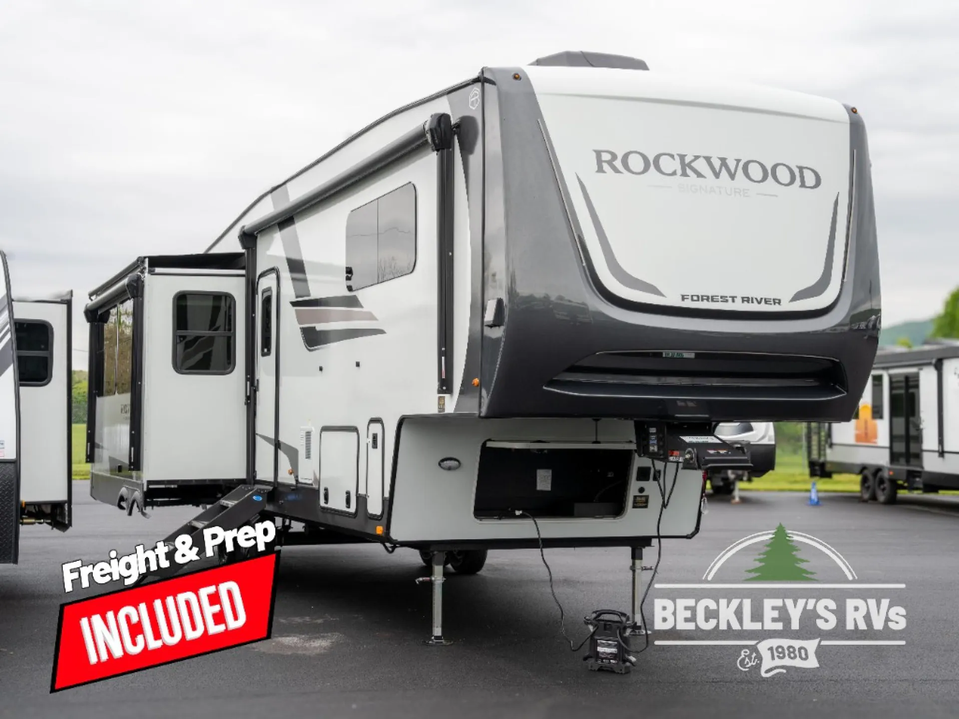 2026 Forest River Rockwood Signature 371RK - Photo 2