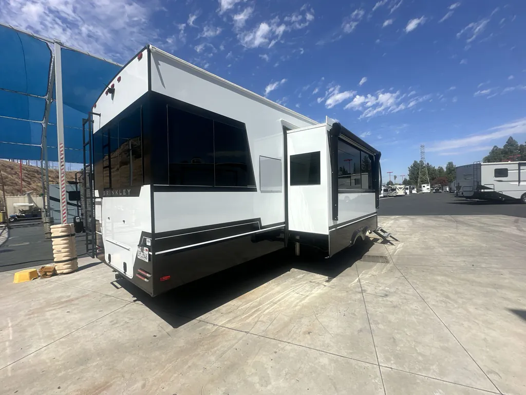 2025 Brinkley Model Z 3515, Photos photo 3