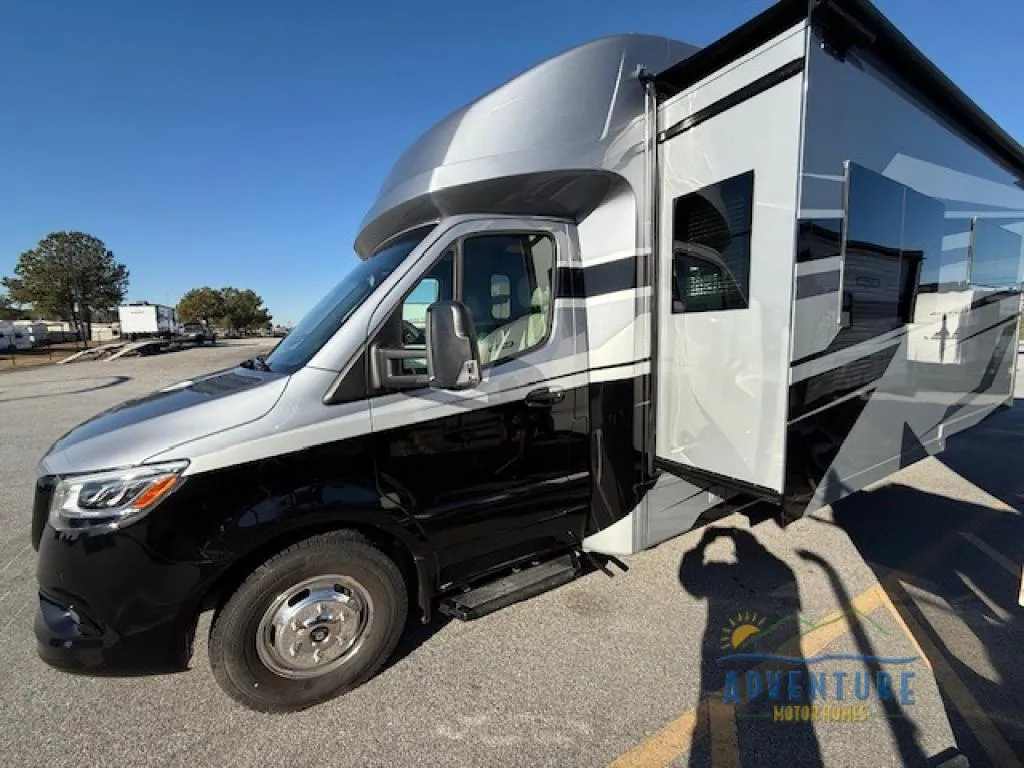 2025 Tiffin Wayfarer 25 XRW - Photo 4
