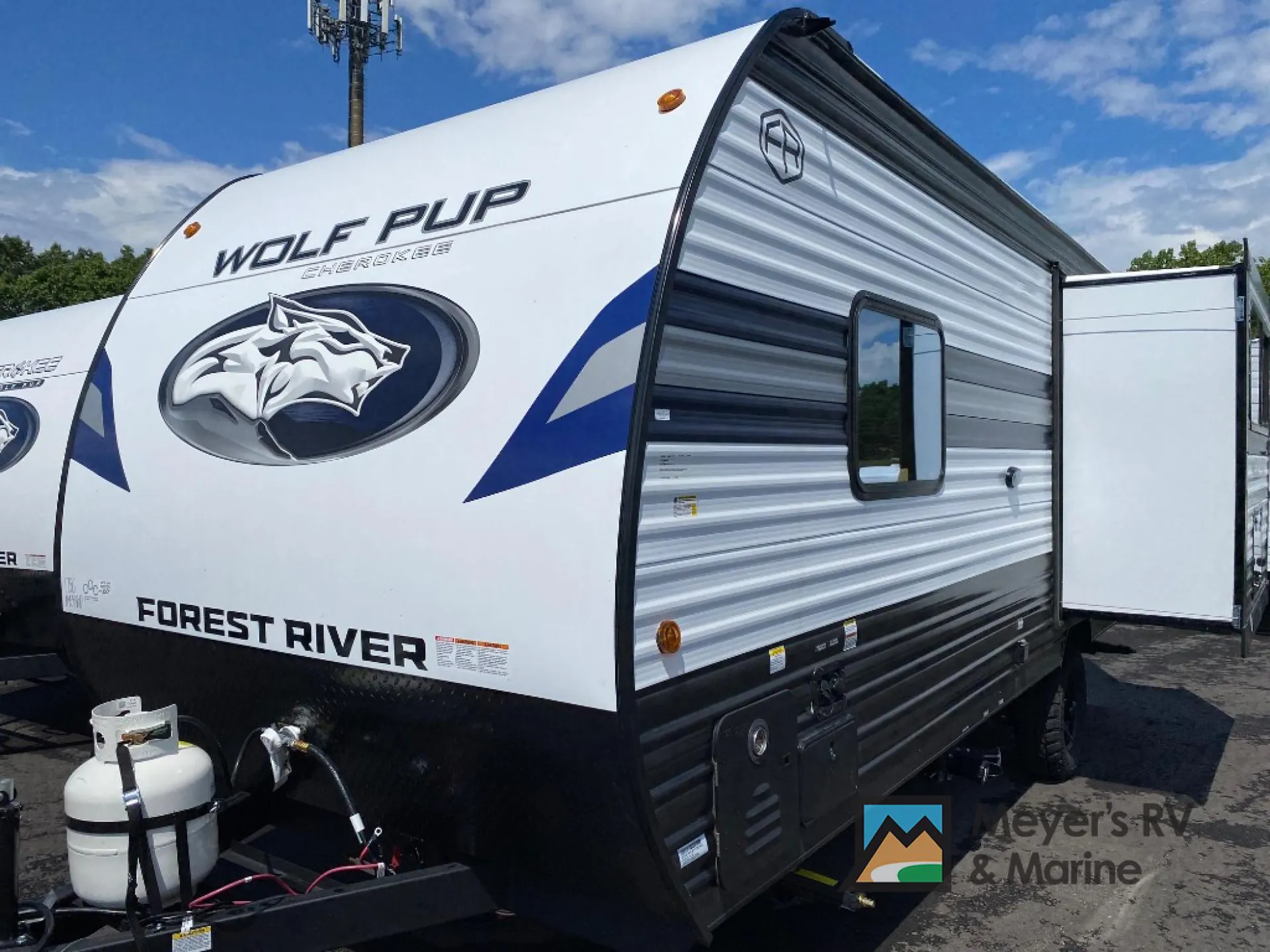 2027 Forest River Cherokee Wolf Pup 17SC — Photo 5