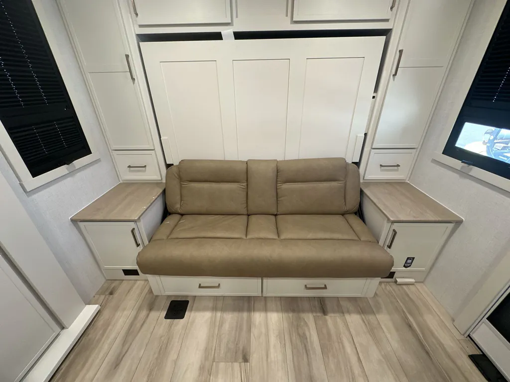 2026 Brinkley Model Ix 20X, Photos photo 10