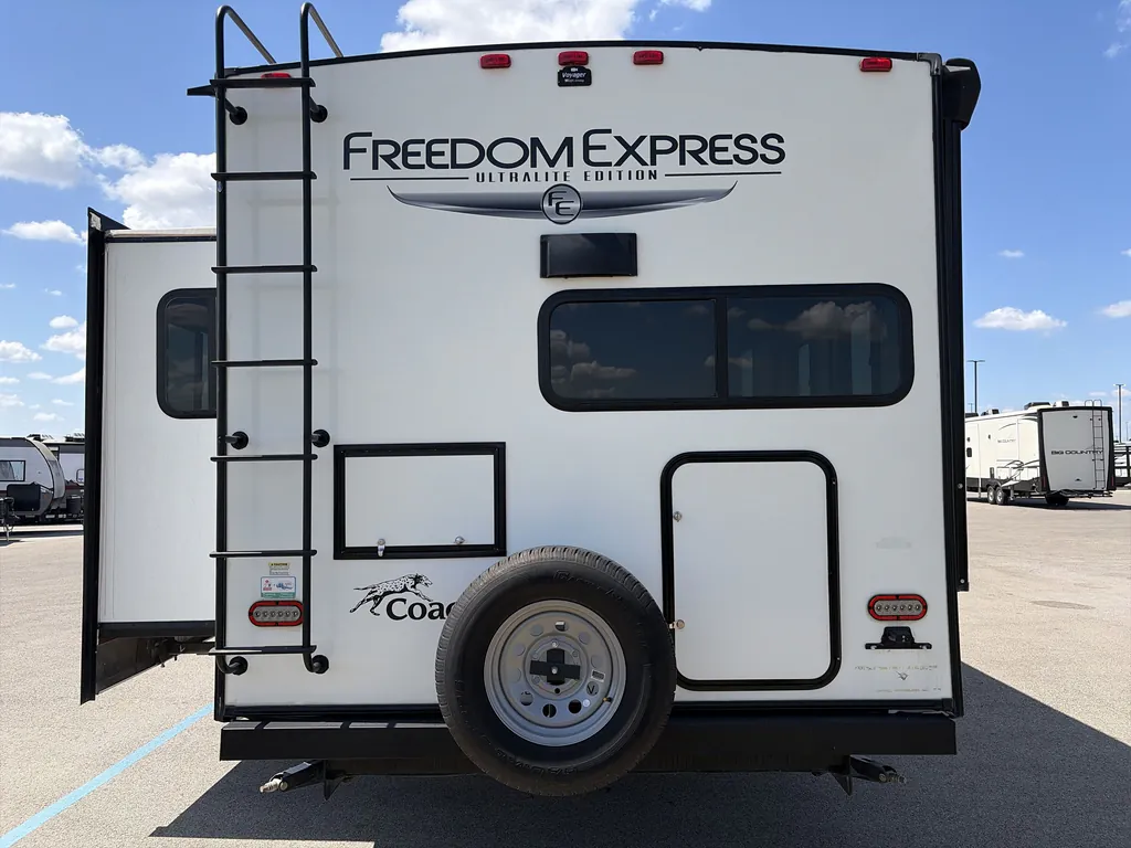 2023 Coachmen Freedom Express Ultra Lite 274RKS, Photos photo 7