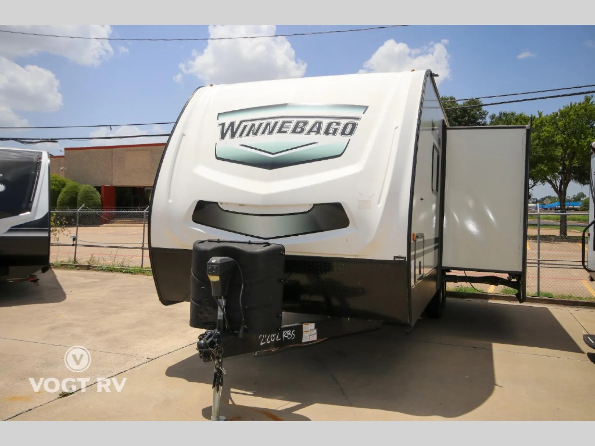 2020 Winnebago Minnie 2202RBS - Photo 3