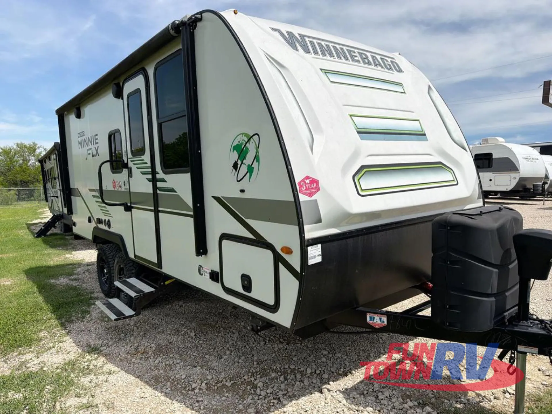 2022 Winnebago Micro Minnie FLX 2108DS - Photo 3