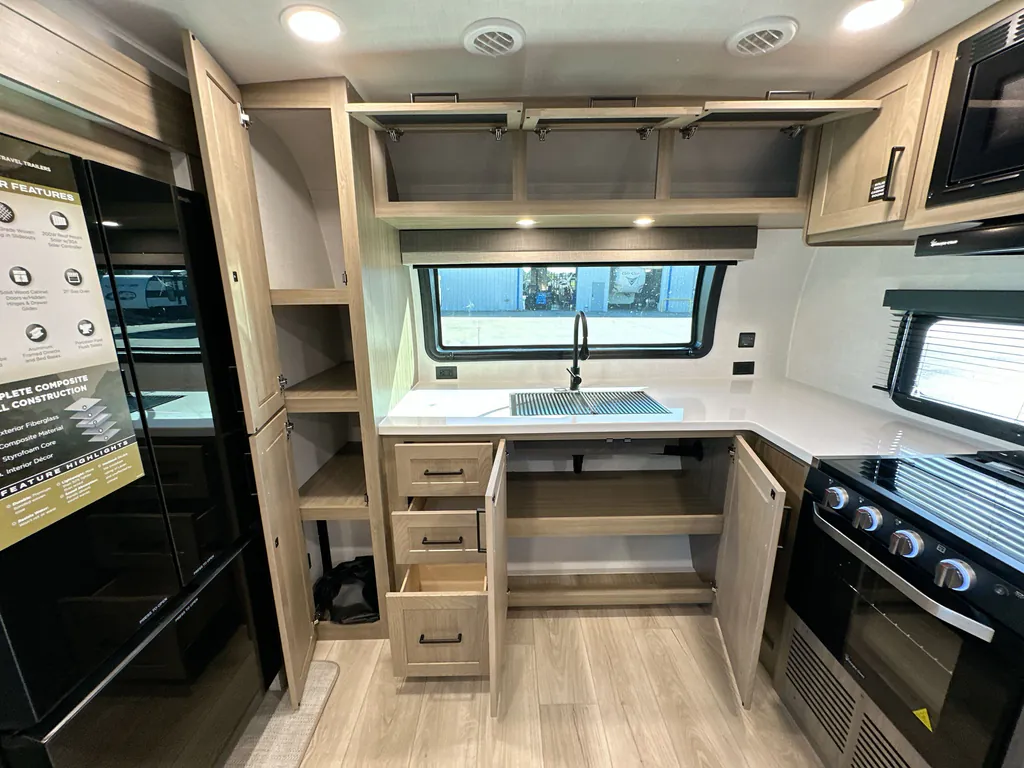2027 Forest River Rockwood Mini Lite 2523MBR, Photos photo 10