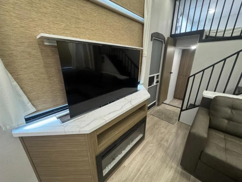2027 Forest River Salem Grand Villa 42ZEN, Photos photo 17