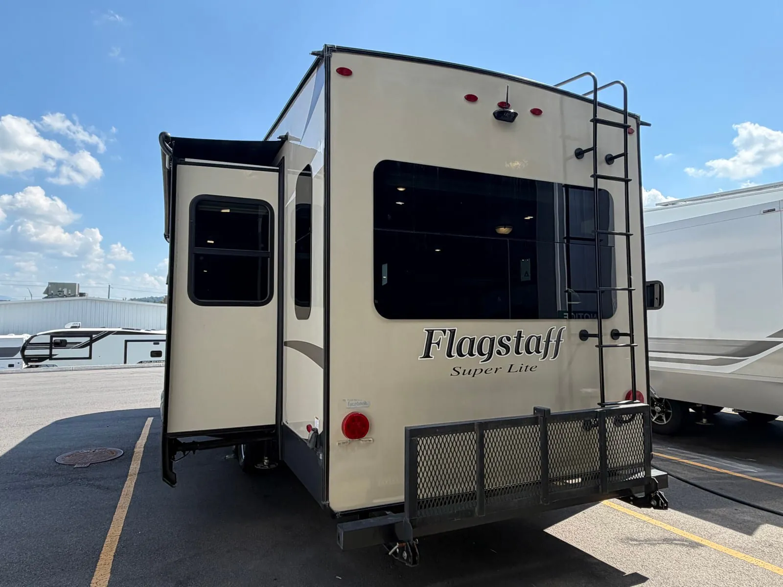 2019 Forest River Flagstaff Super Lite 528IKWS - Photo 4