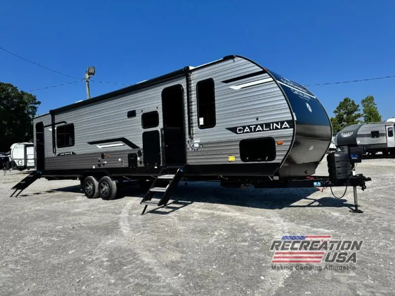 2026 Coachmen RV Catalina Legacy Edition 333DBDSCK - Main photo