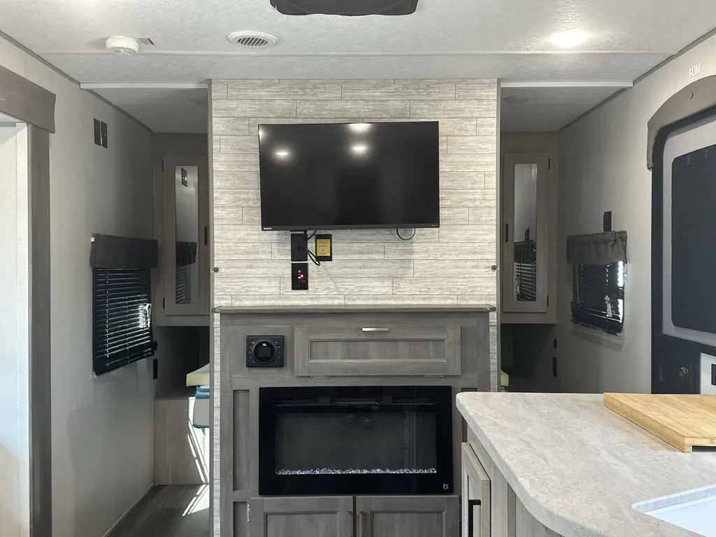 2024 Coachmen Catalina Legacy Edition 243RBS, Photos photo 20