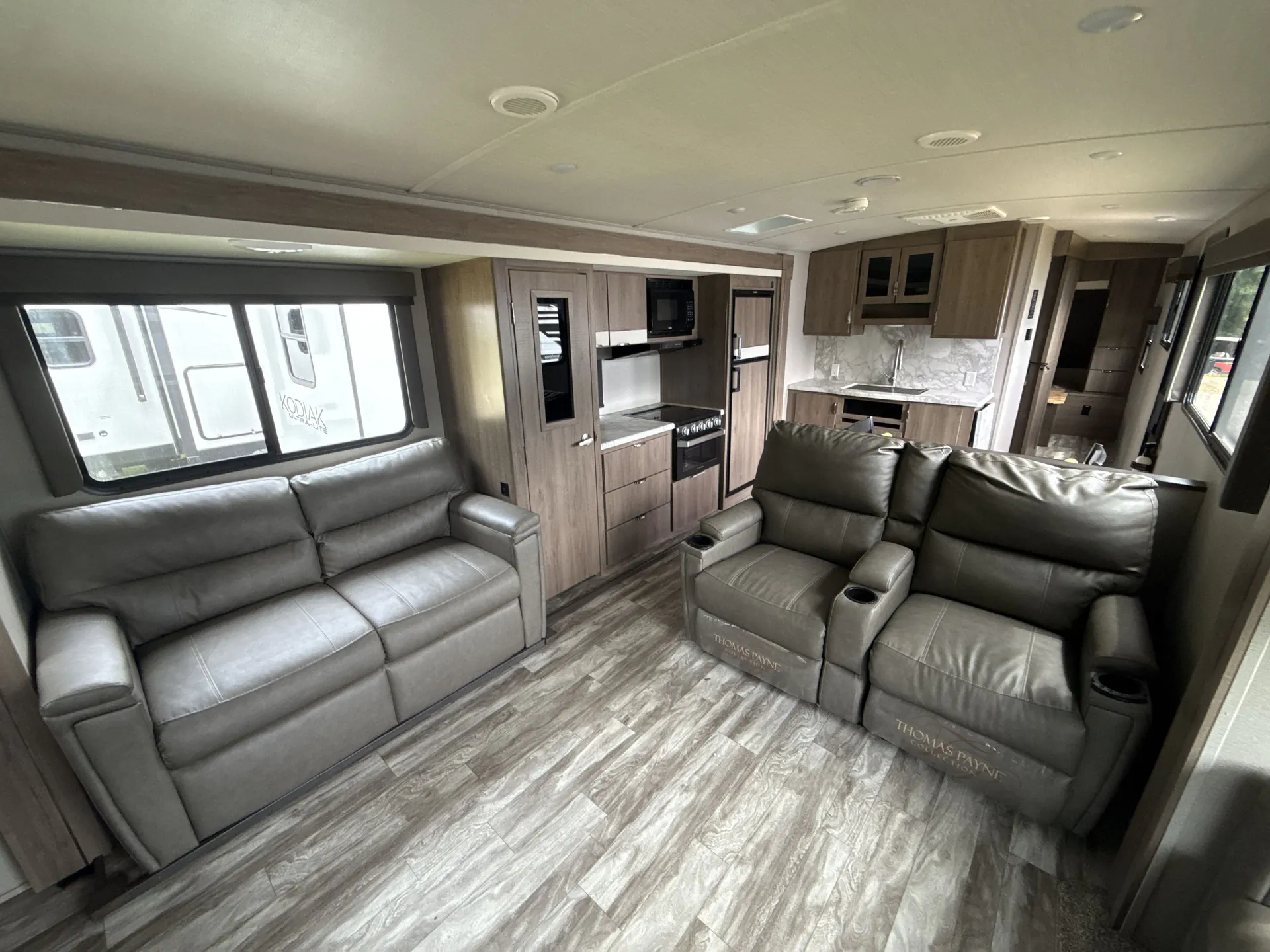 2021 Grand Design Imagine 3100RD — living area main