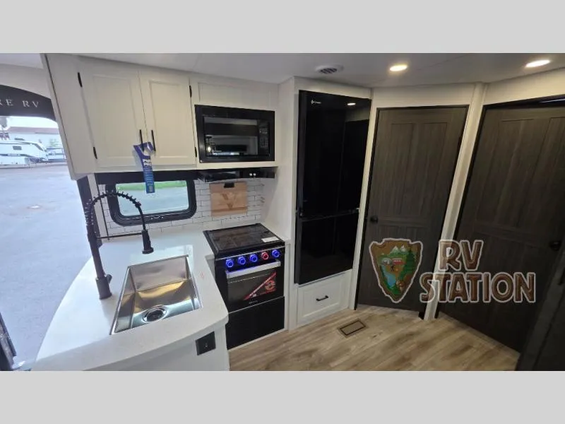 2026 Venture RV SportTrek Touring Edition 343VBH - Photo 4