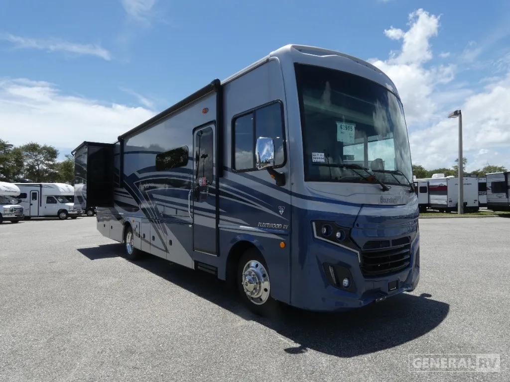 2026 Fleetwood Bounder 33C - Photo 2