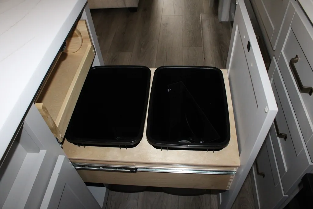 2026 Brinkley Model Z 3515, Photos photo 22