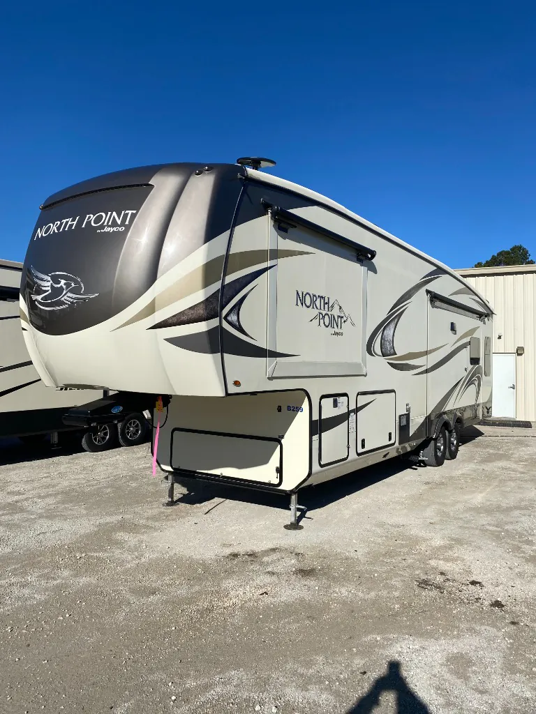 2018 Jayco North Point 315RLTS - Photo 3